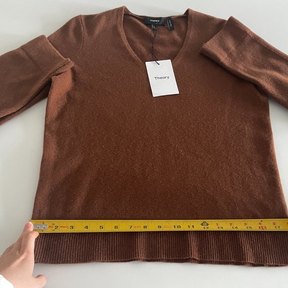 Theory 100% Cashmere Sweater, Color Cocoa, Size S - Picture 8 of 10